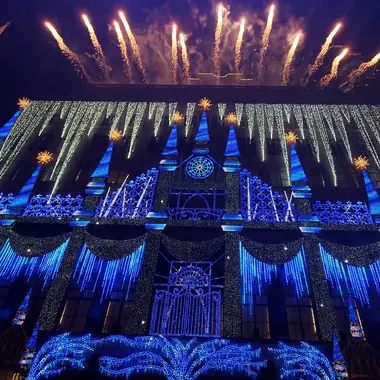 Saks Fifth Avenue Lightshow, New York | MK Illumination